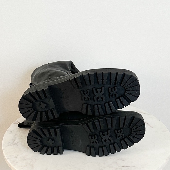 NEW Sam Edelman Lerue Lug Sole Faux Leather High Shaft Boot Size 8 - Picture 12 of 12